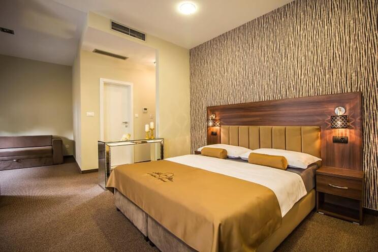 Central Luxury Rooms Omiš Екстериор снимка