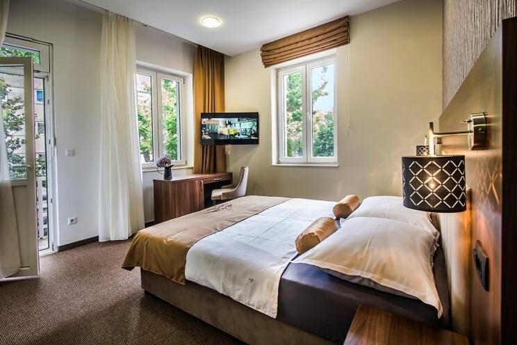 Central Luxury Rooms Omiš Екстериор снимка
