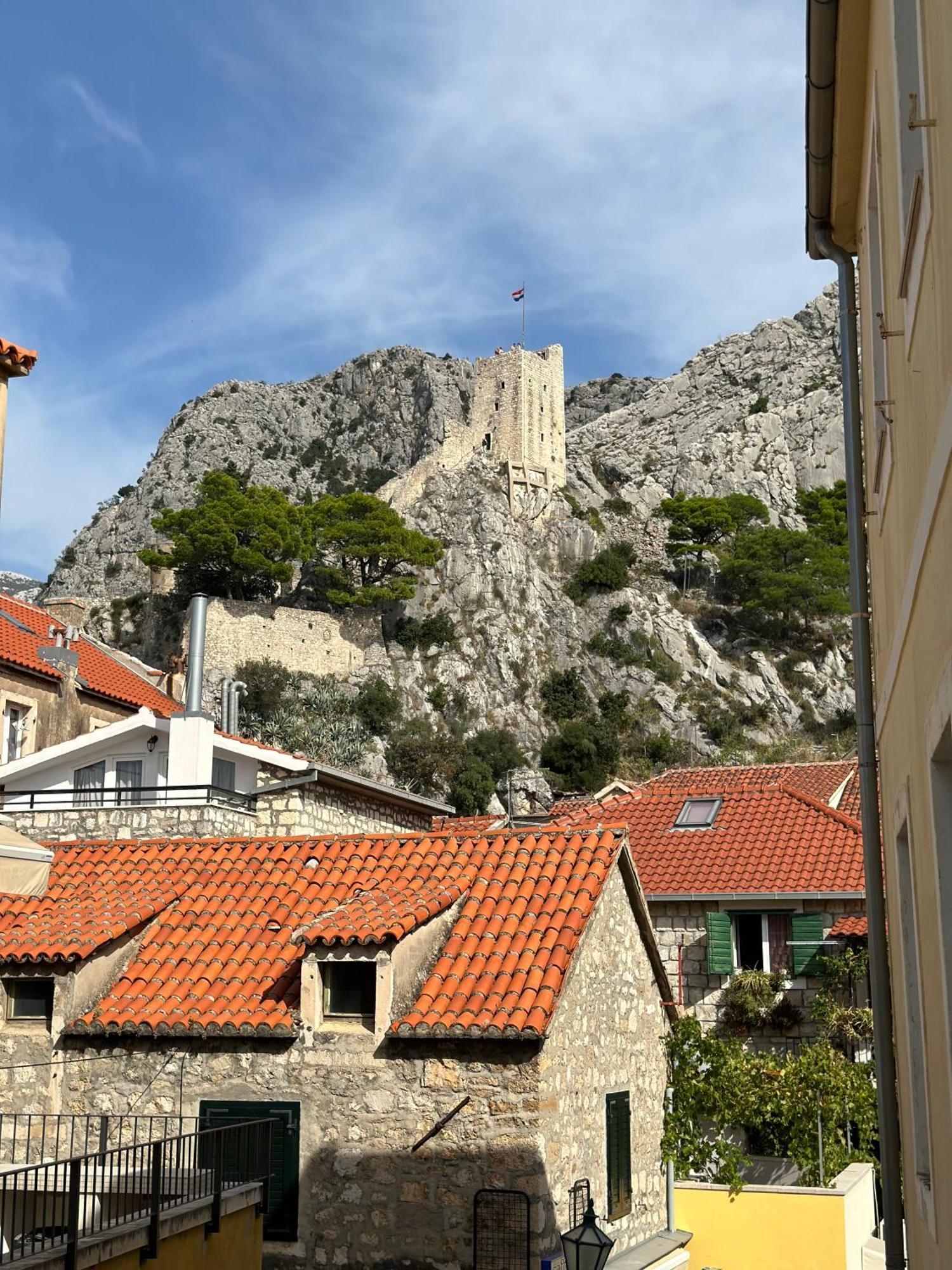 Central Luxury Rooms Omiš Екстериор снимка